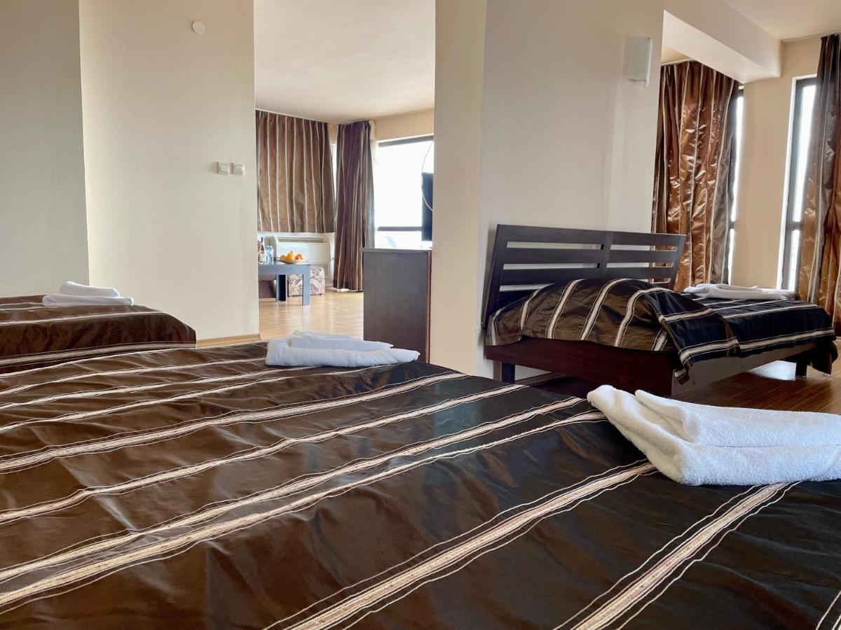At The American'S Hotel Pomorie Buitenkant foto
