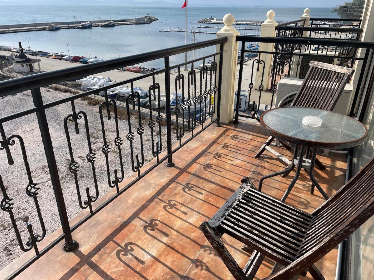 At The American'S Hotel Pomorie Buitenkant foto