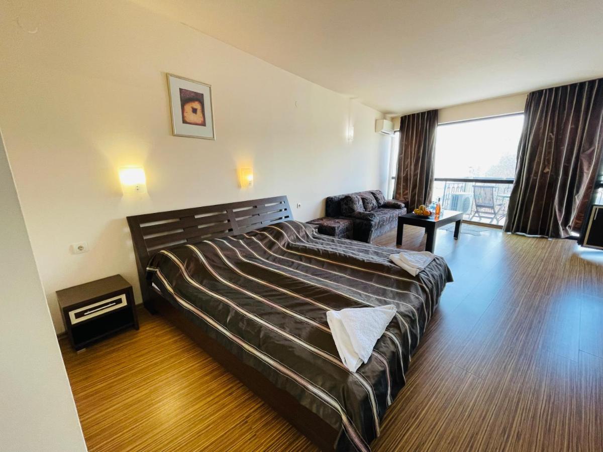 At The American'S Hotel Pomorie Buitenkant foto