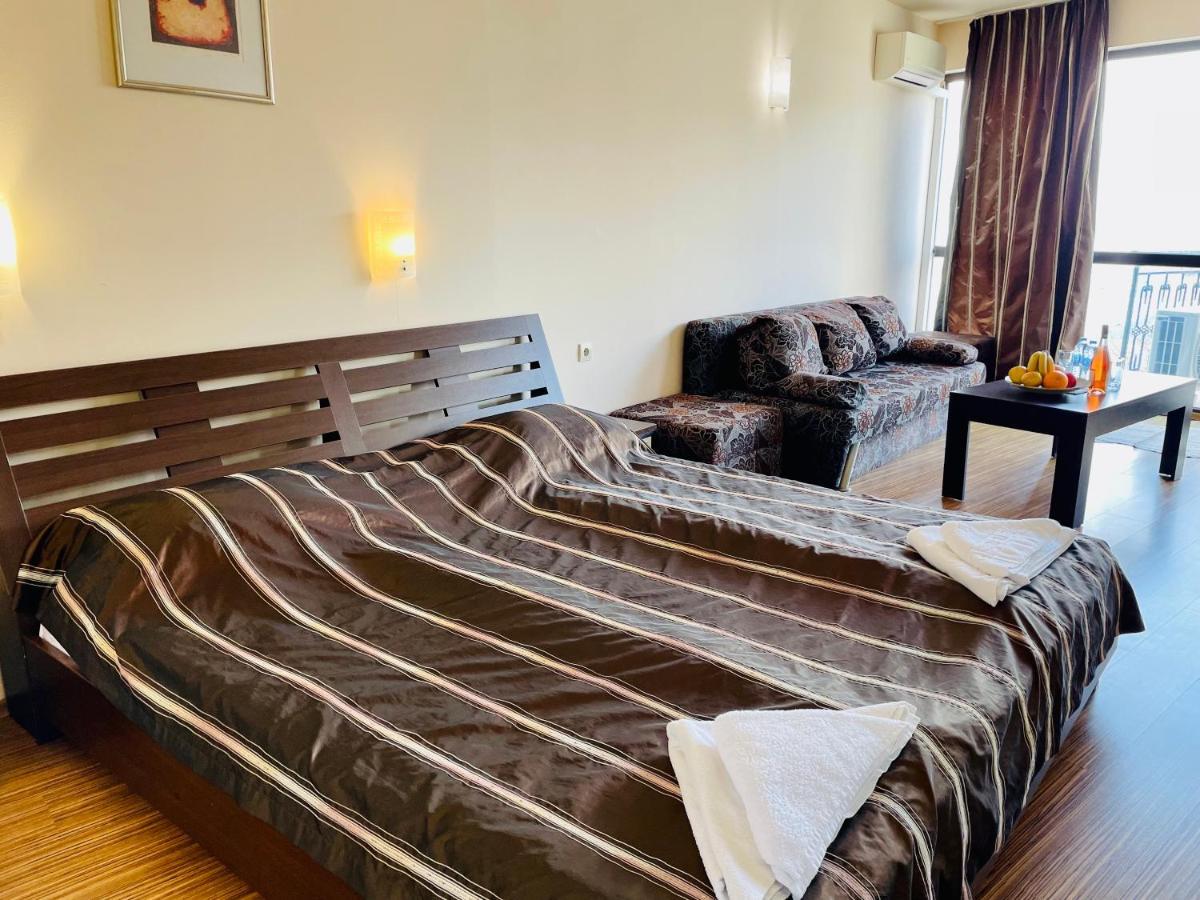 At The American'S Hotel Pomorie Buitenkant foto
