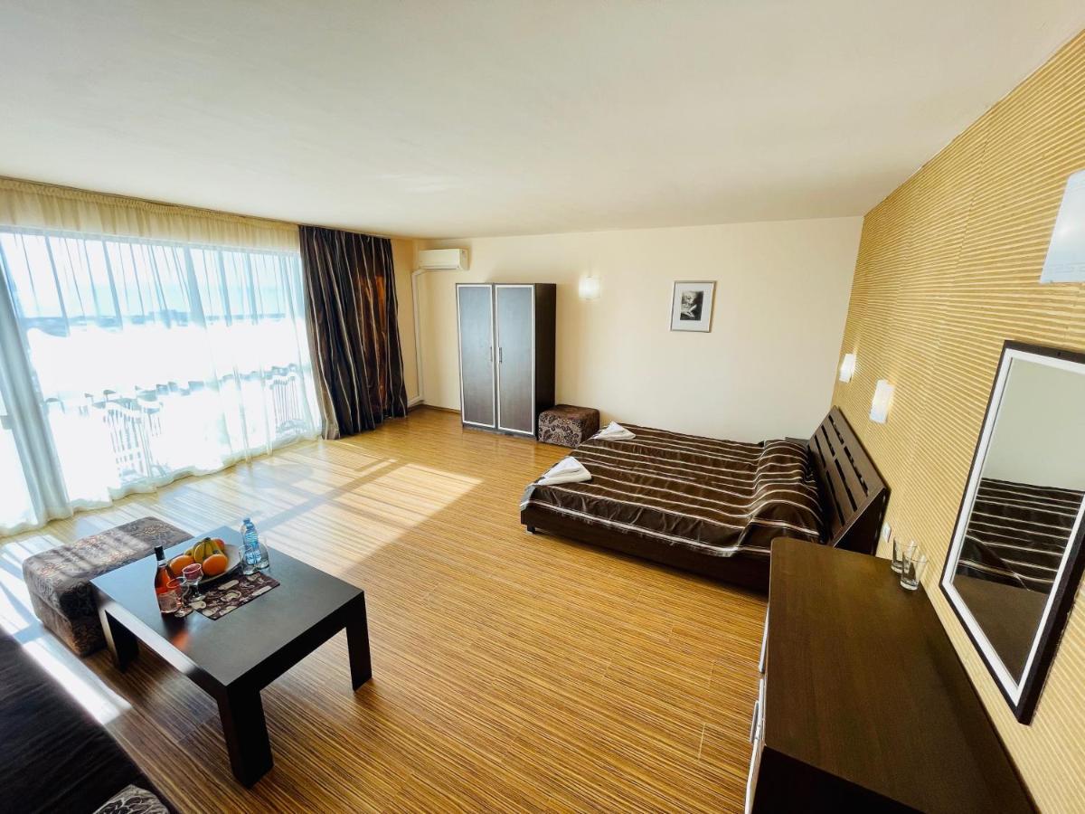 At The American'S Hotel Pomorie Buitenkant foto