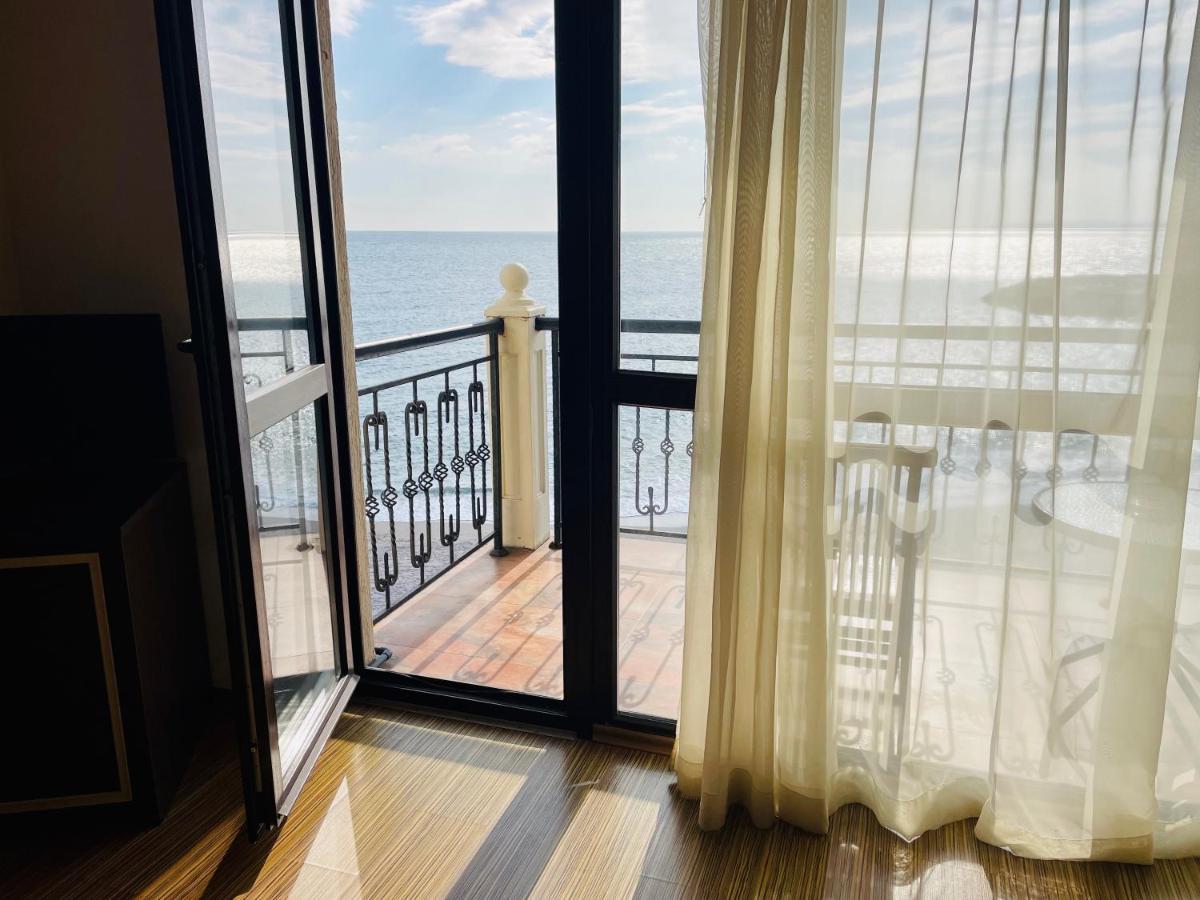 At The American'S Hotel Pomorie Buitenkant foto