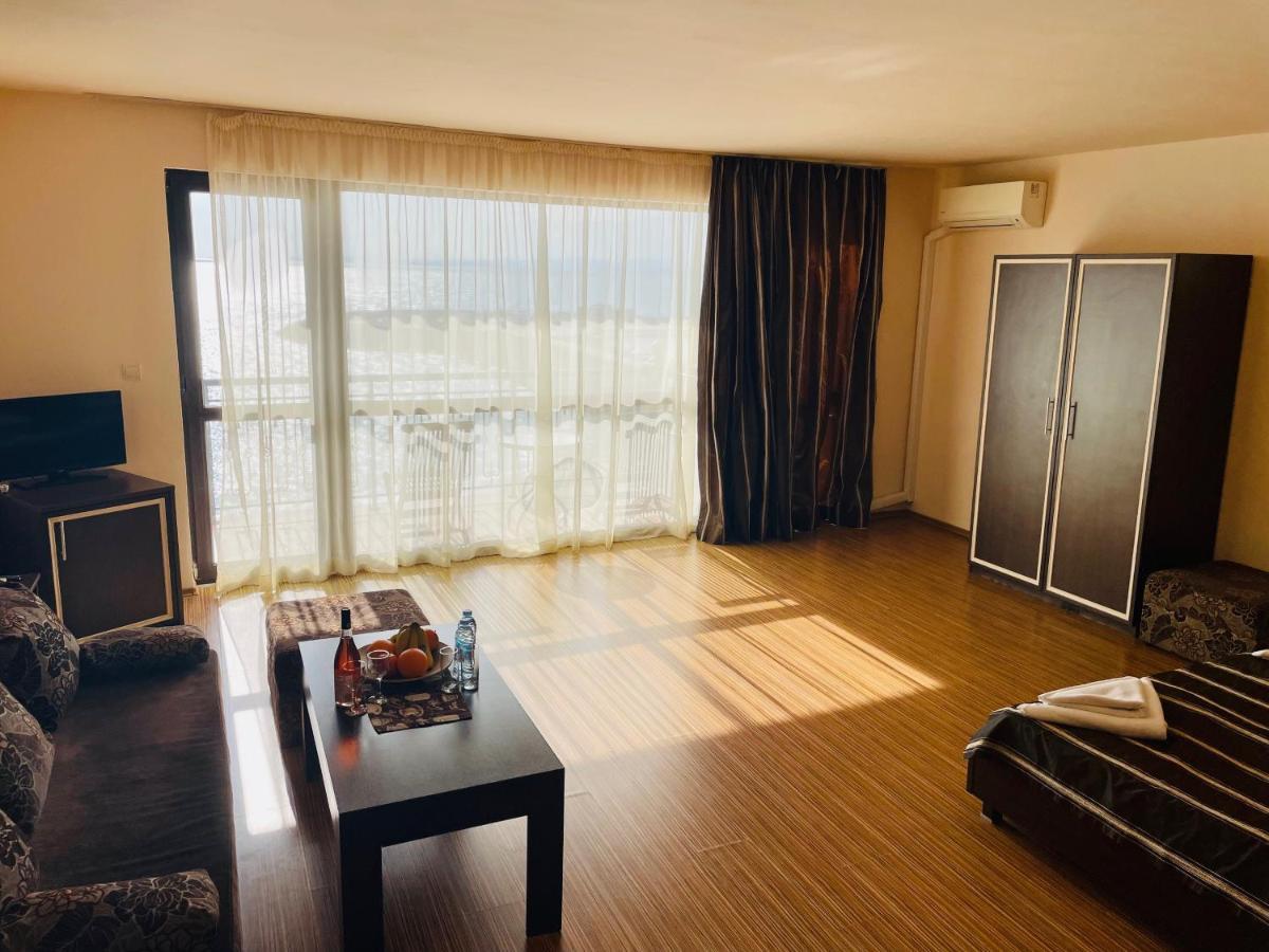 At The American'S Hotel Pomorie Buitenkant foto