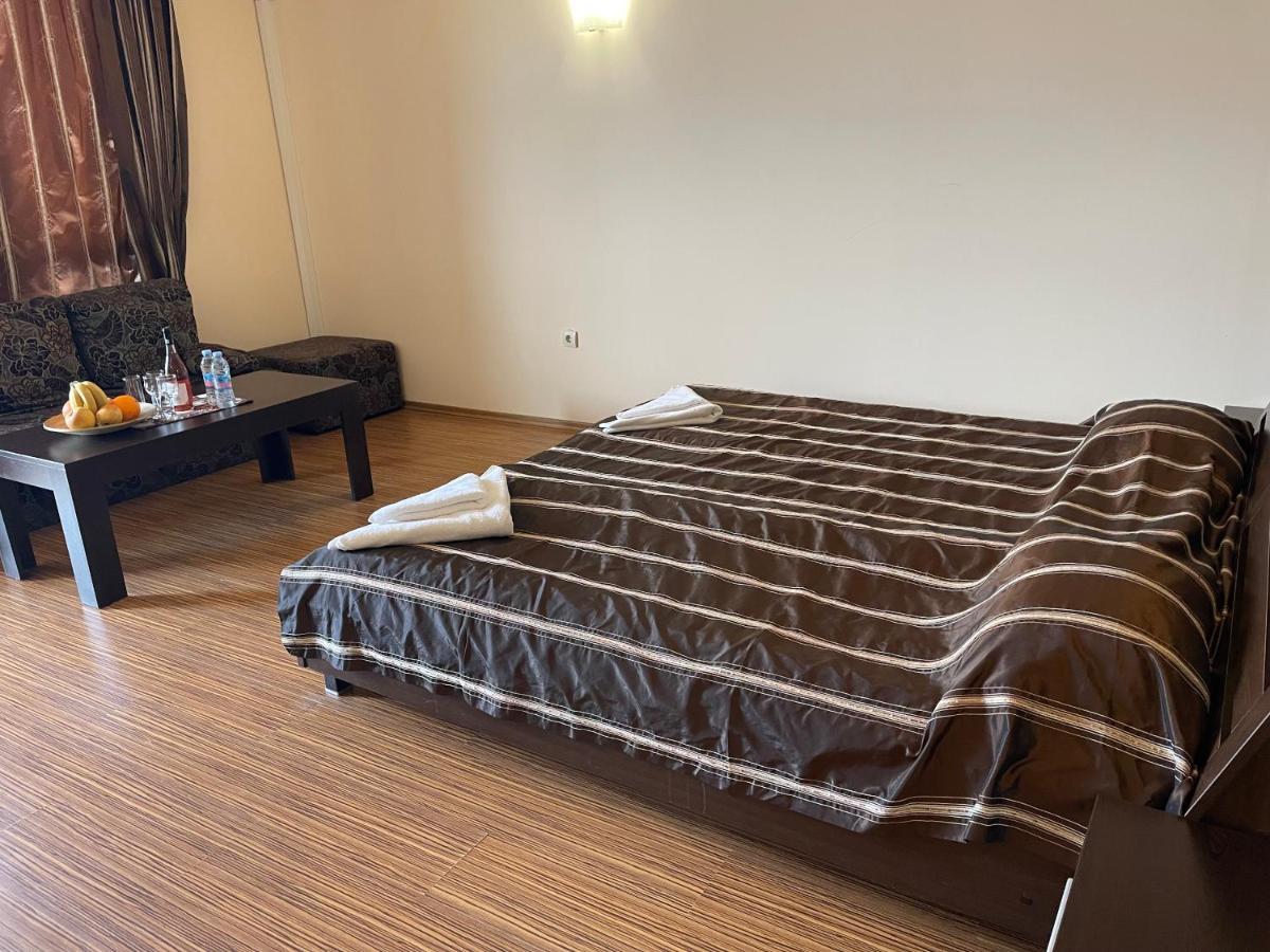 At The American'S Hotel Pomorie Buitenkant foto