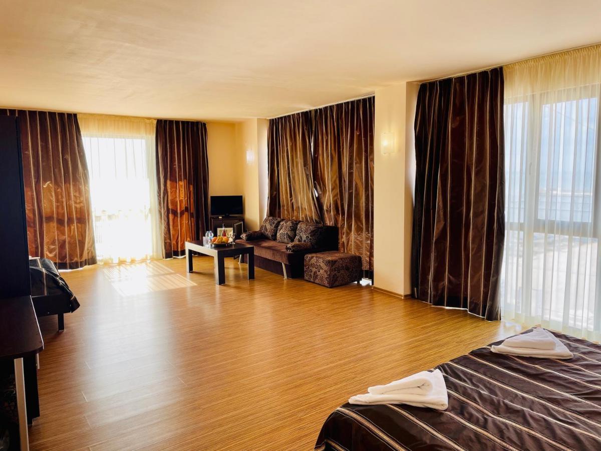 At The American'S Hotel Pomorie Buitenkant foto