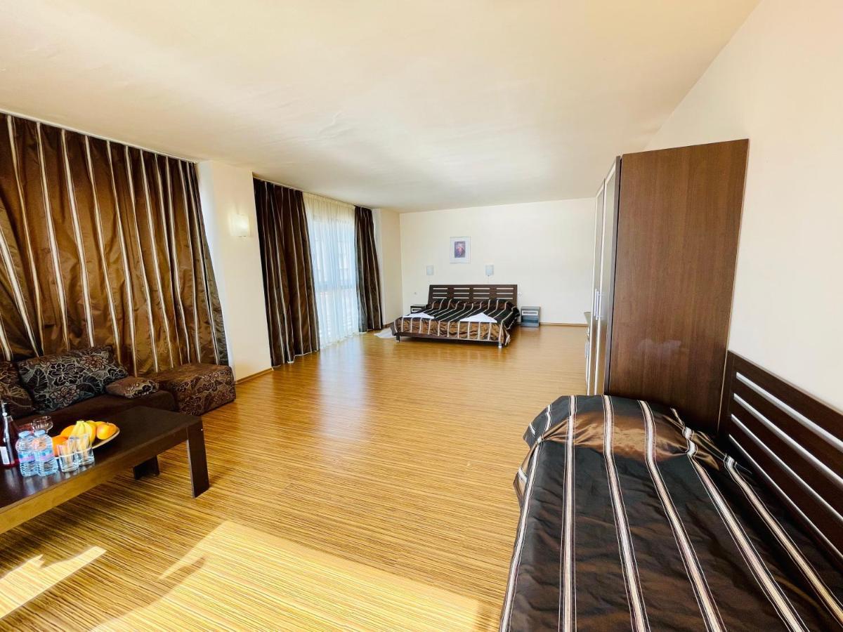 At The American'S Hotel Pomorie Buitenkant foto